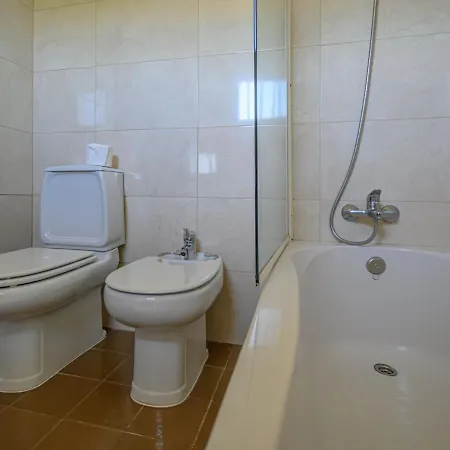 De By Interhome *